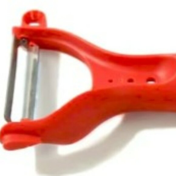 Tupperware Ergonomic 5-n-1 Horizontal Peeler Citrus Herbs Multipurpose Red Black - Picture 6 of 16
